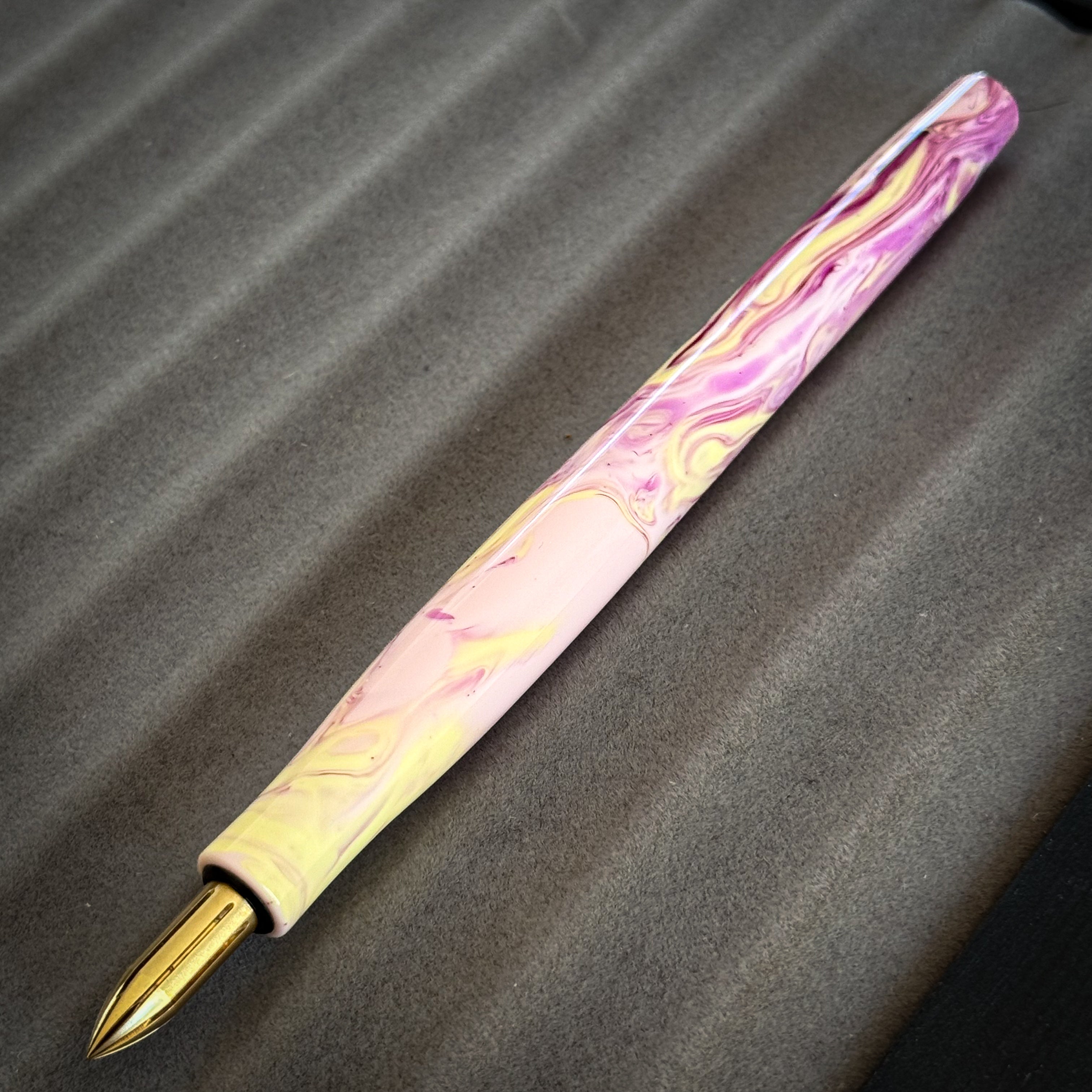 Gilded Orchid (Nib Holder)