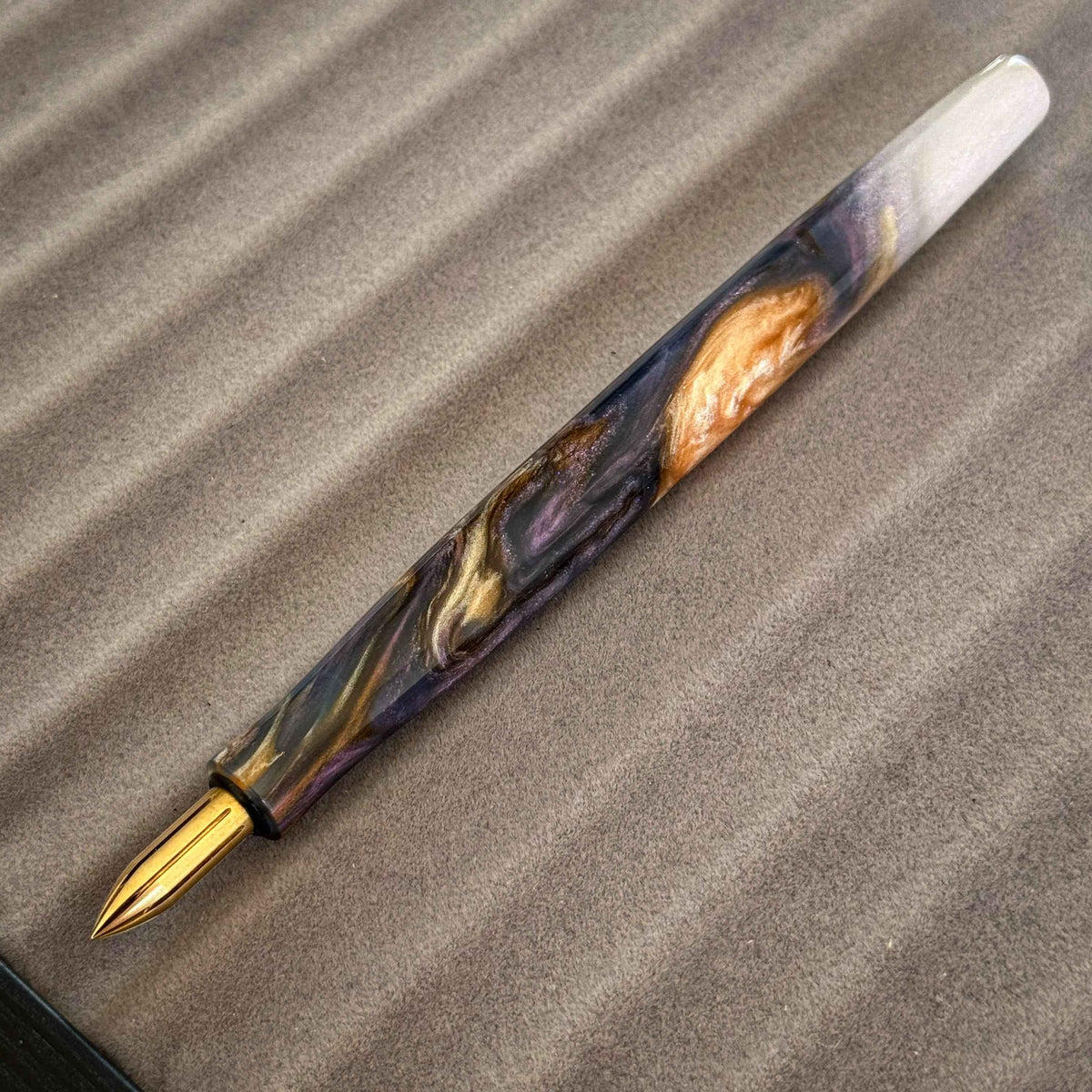 Lavender Haze (Nib Holder)