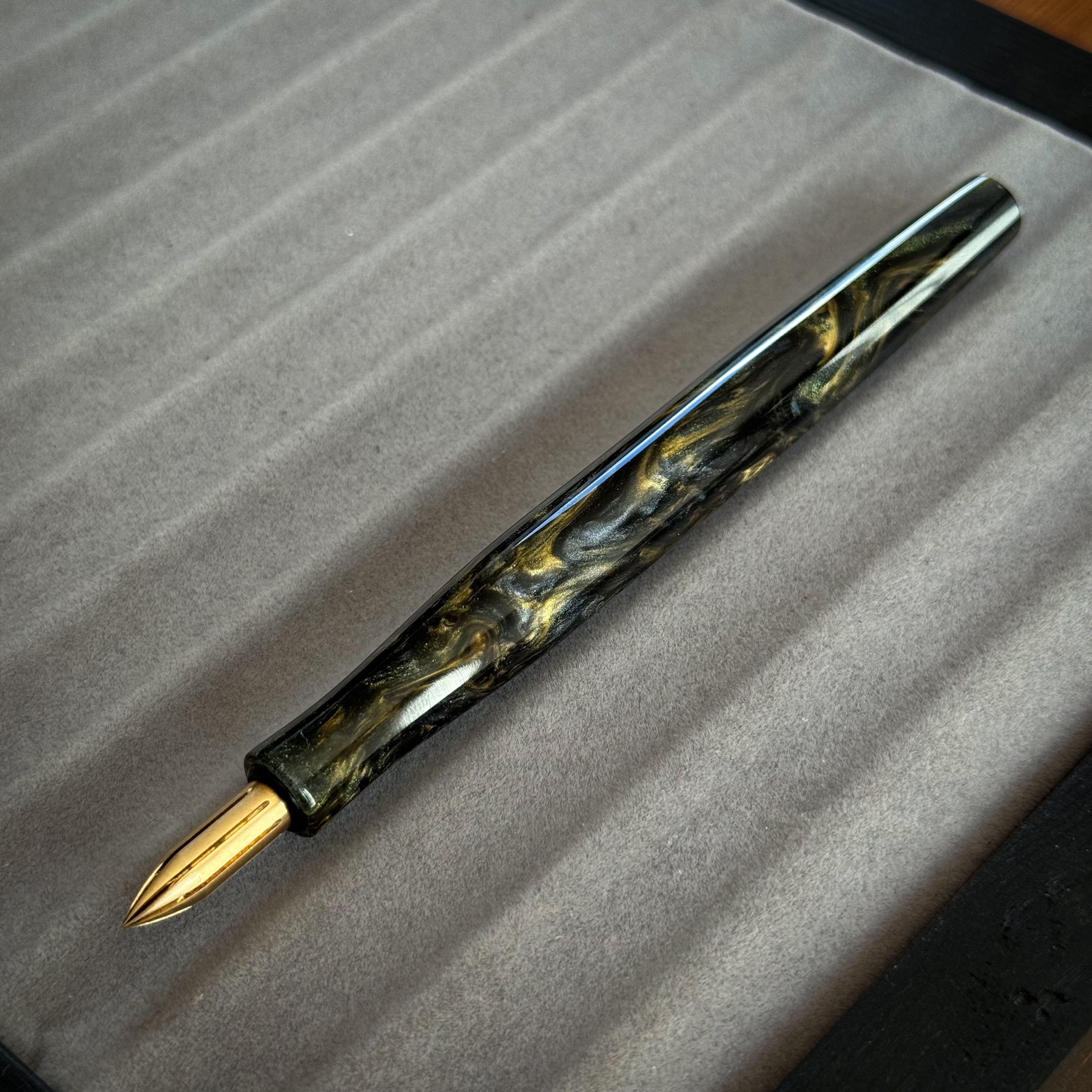 Maiden Forest (Nib Holder)