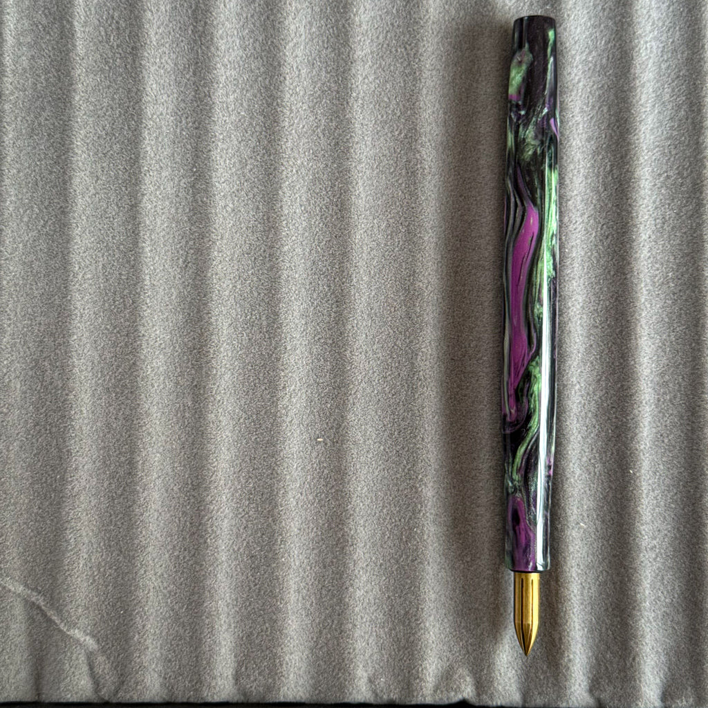 Velvet Garden (Nib Holder)