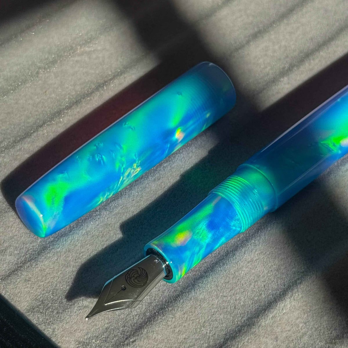 Aurora Opal (Hybrid)