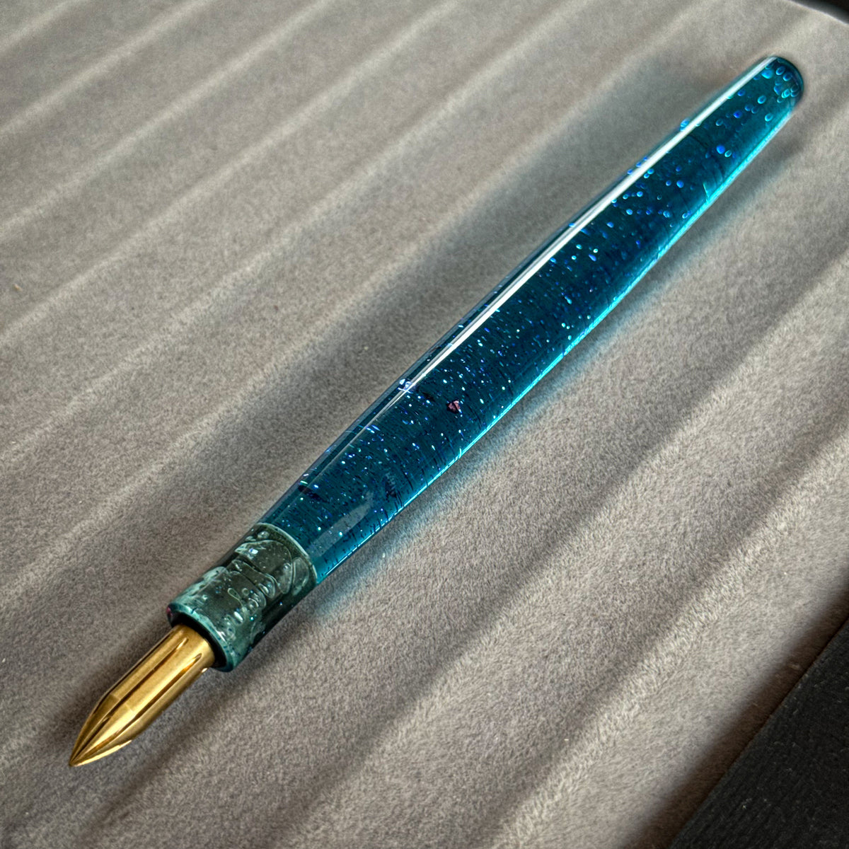 Ocean Confetti (Nib Holder)