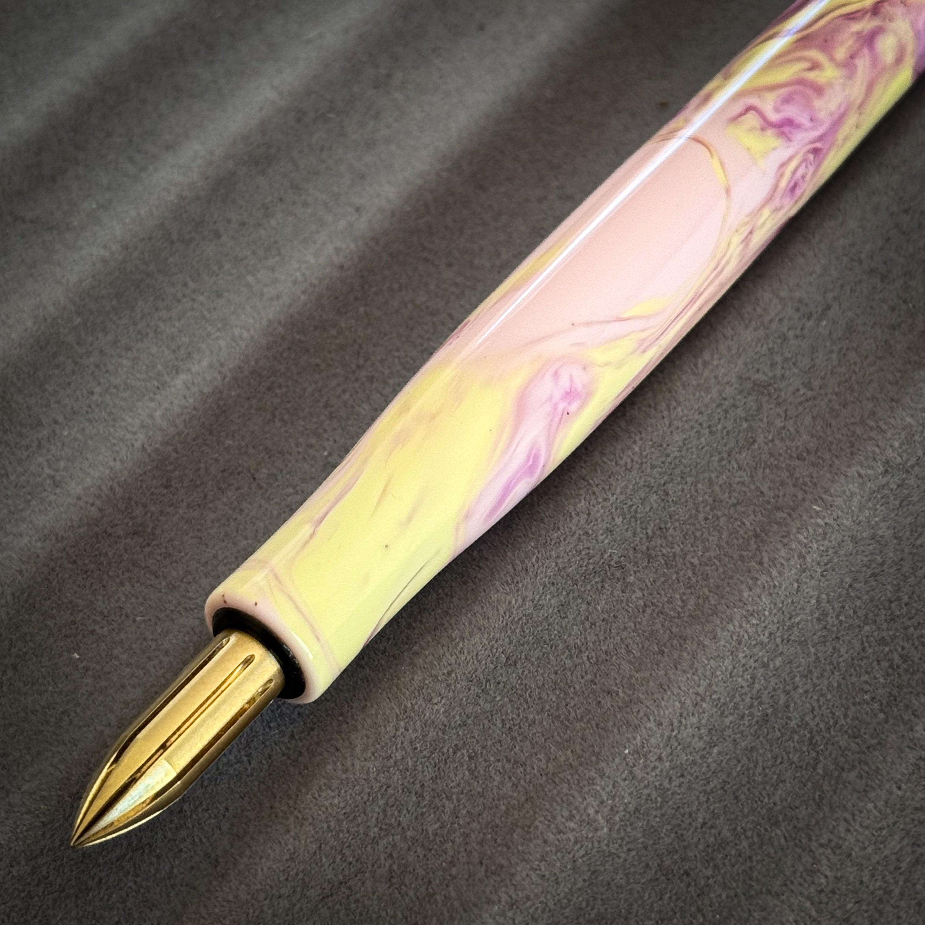 Gilded Orchid (Nib Holder)
