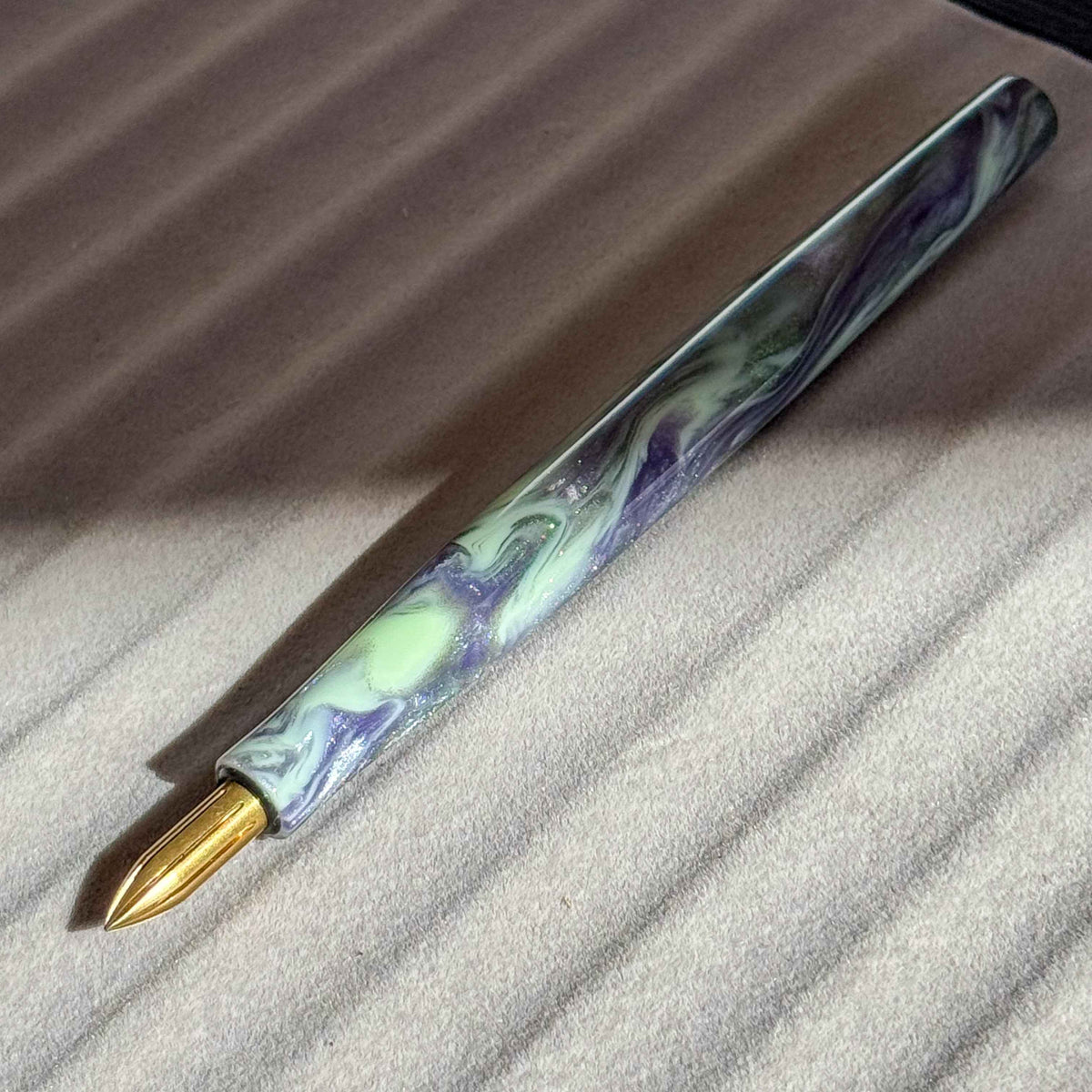 Pistachio Cream (Nib Holder)