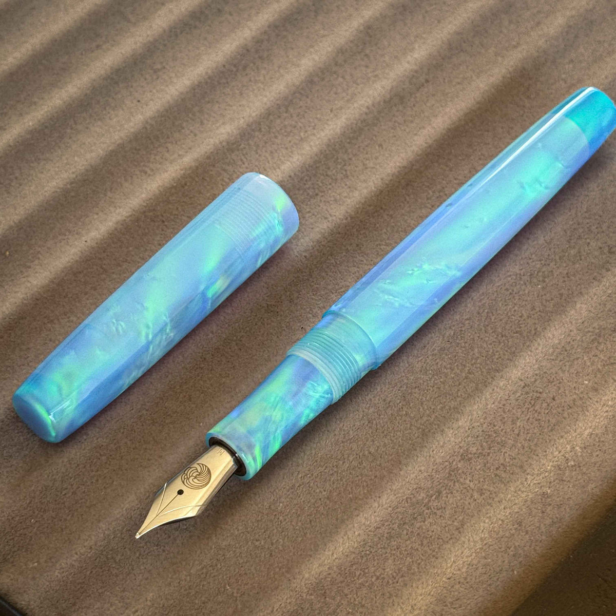 Aurora Opal (Hybrid)