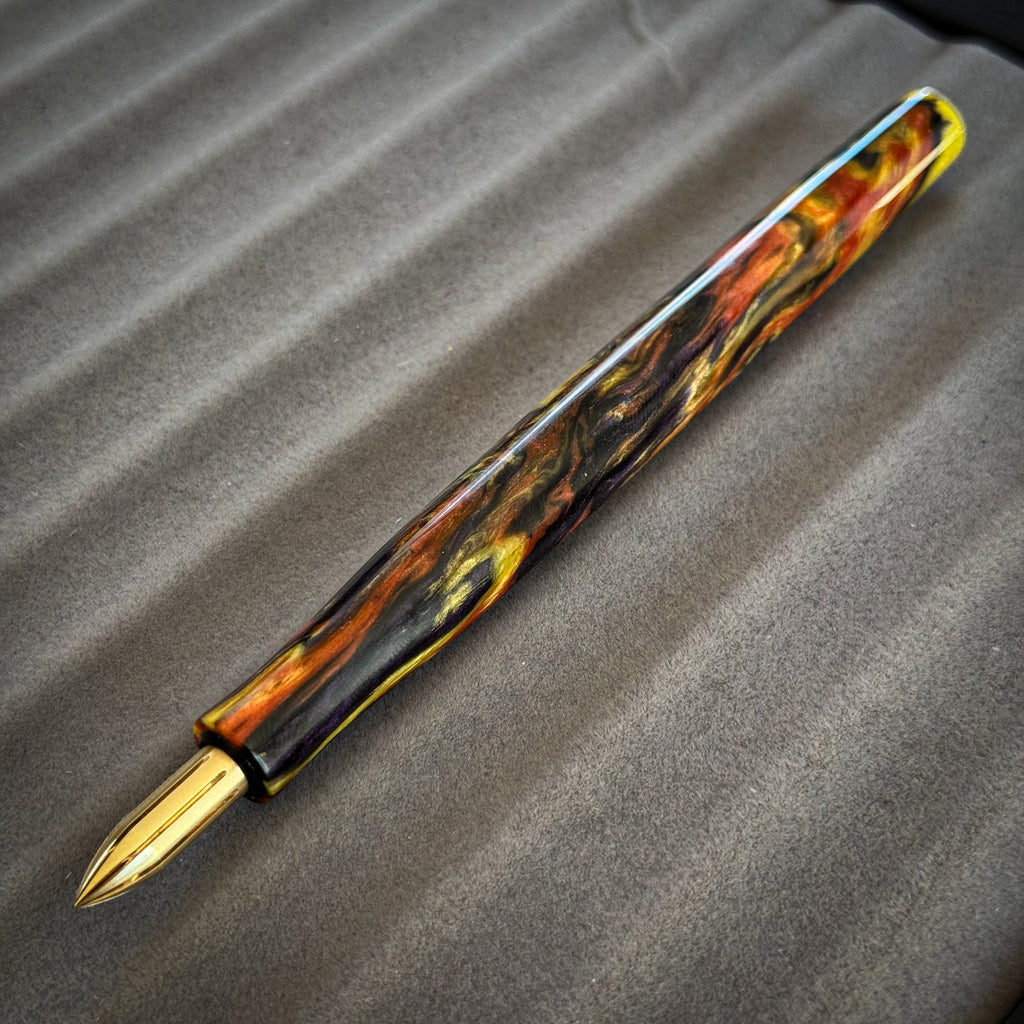 Molten Rift (Nib Holder)