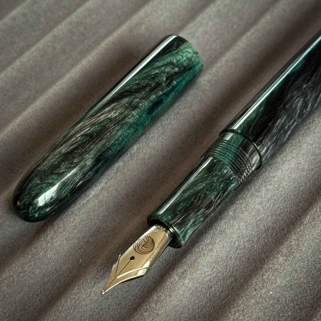 Green Night Skies (Cigar)