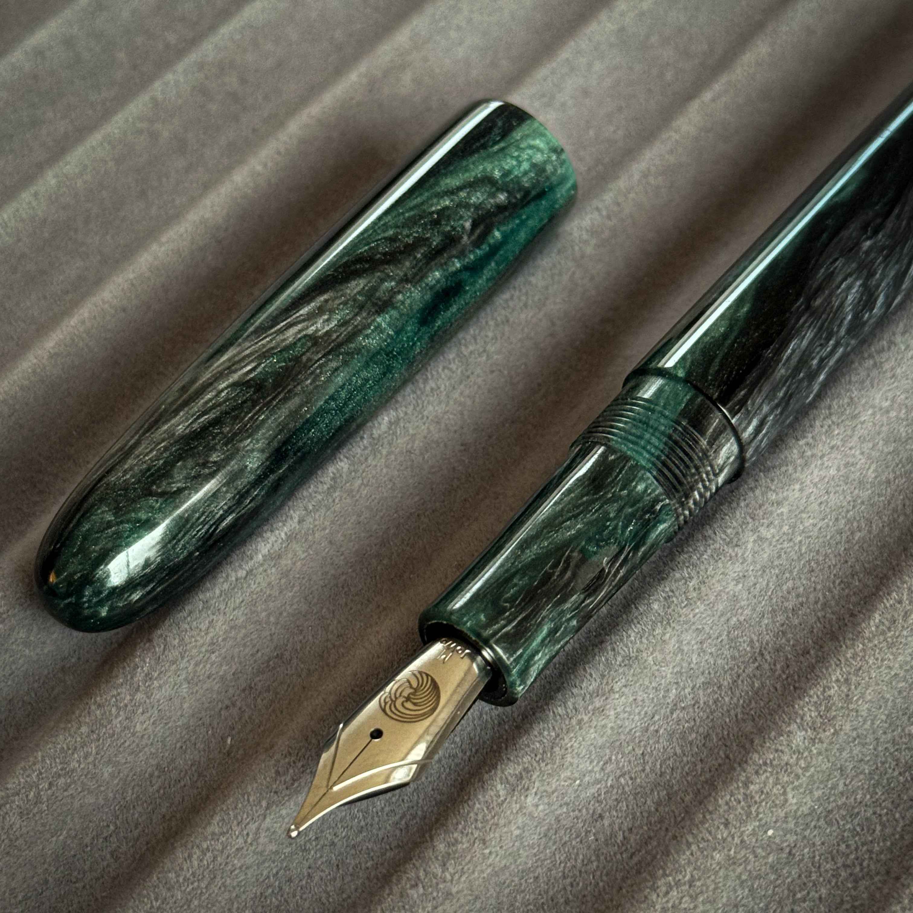 Green Night Skies (Cigar)