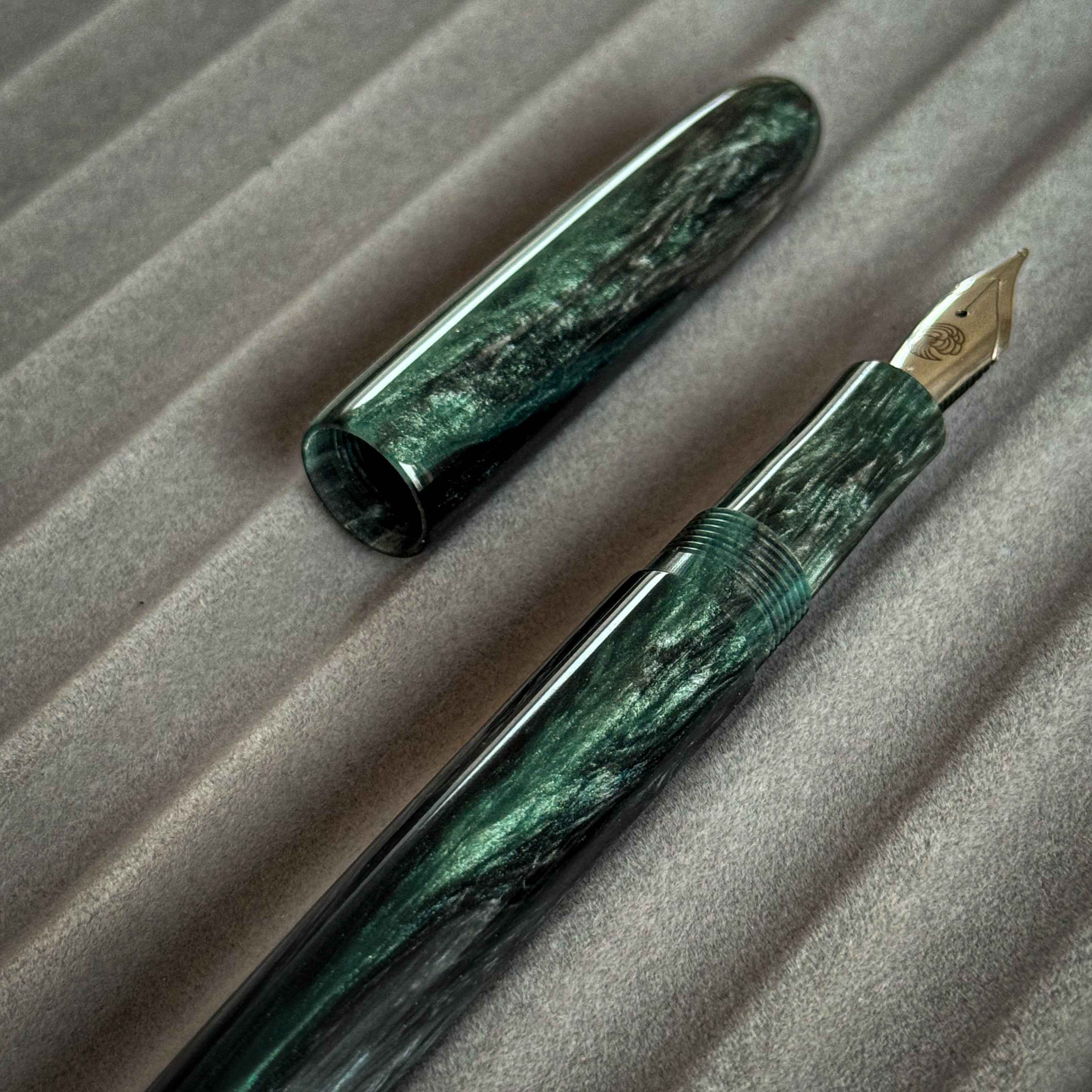 Green Night Skies (Cigar)