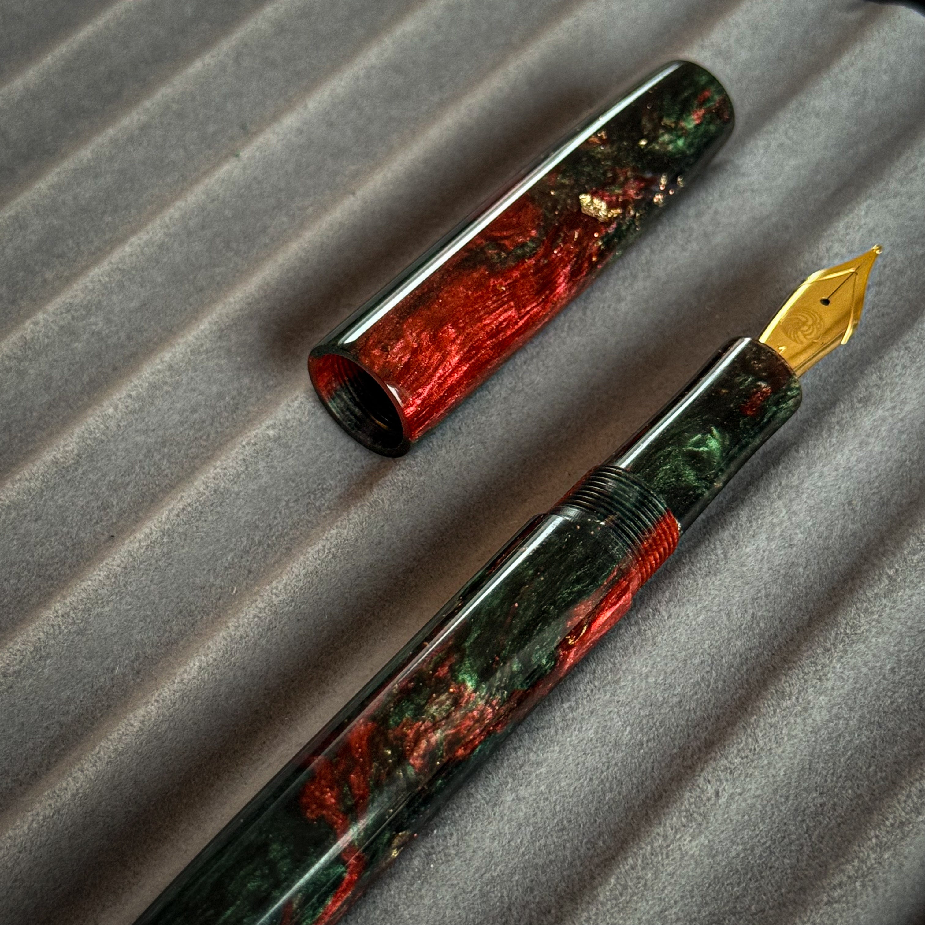 Golden Noel (Hybrid)