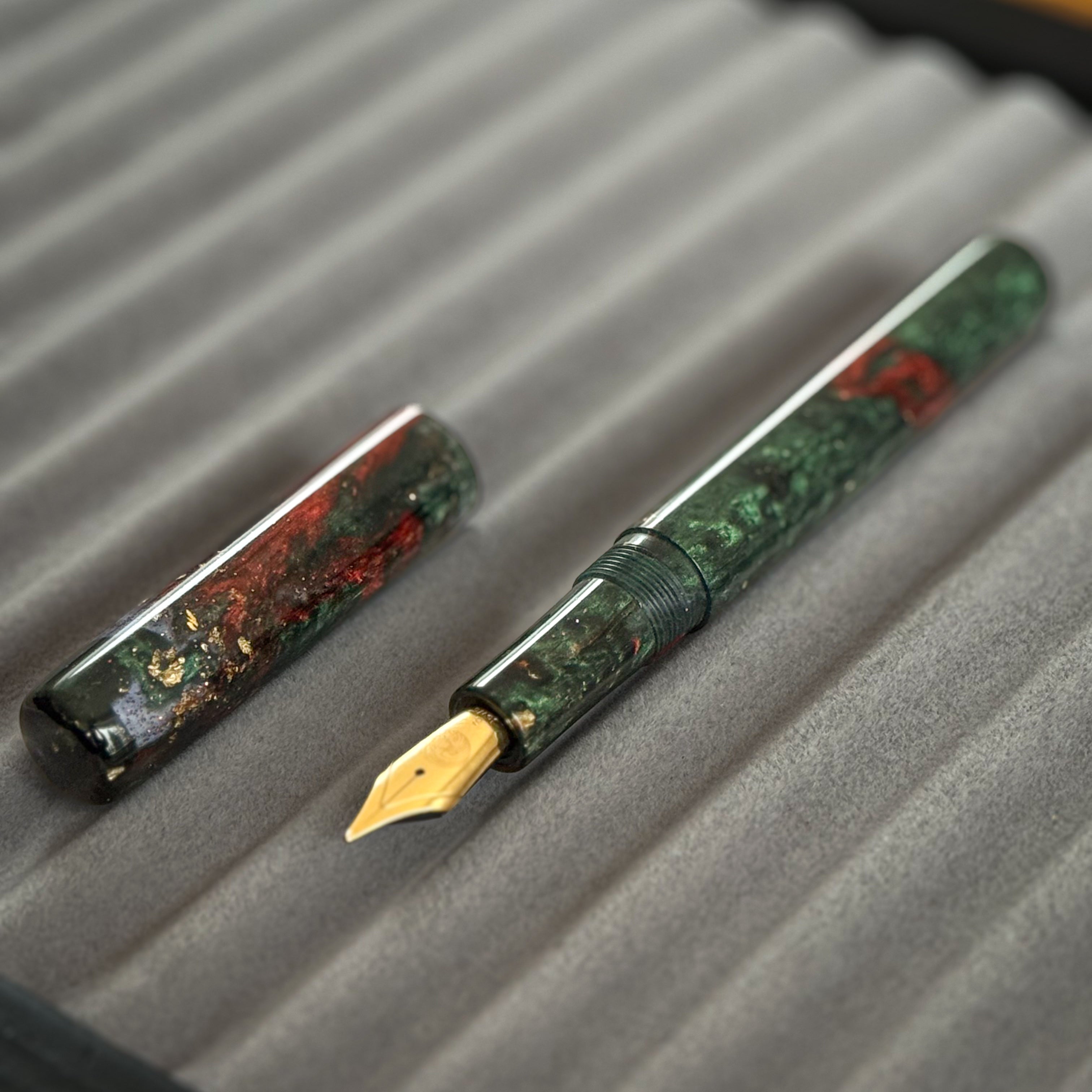 Golden Noel (Straight)