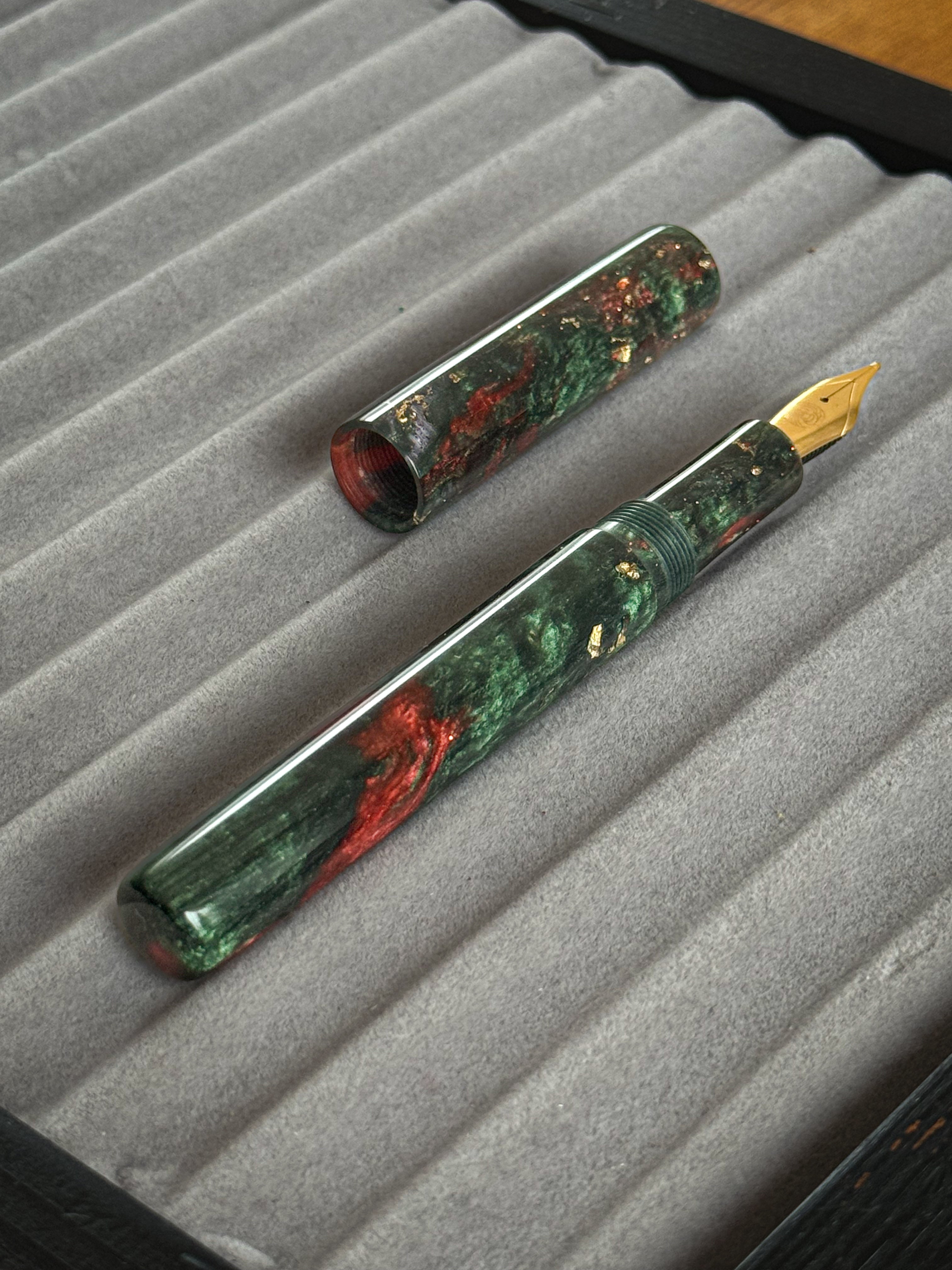 Golden Noel (Straight)