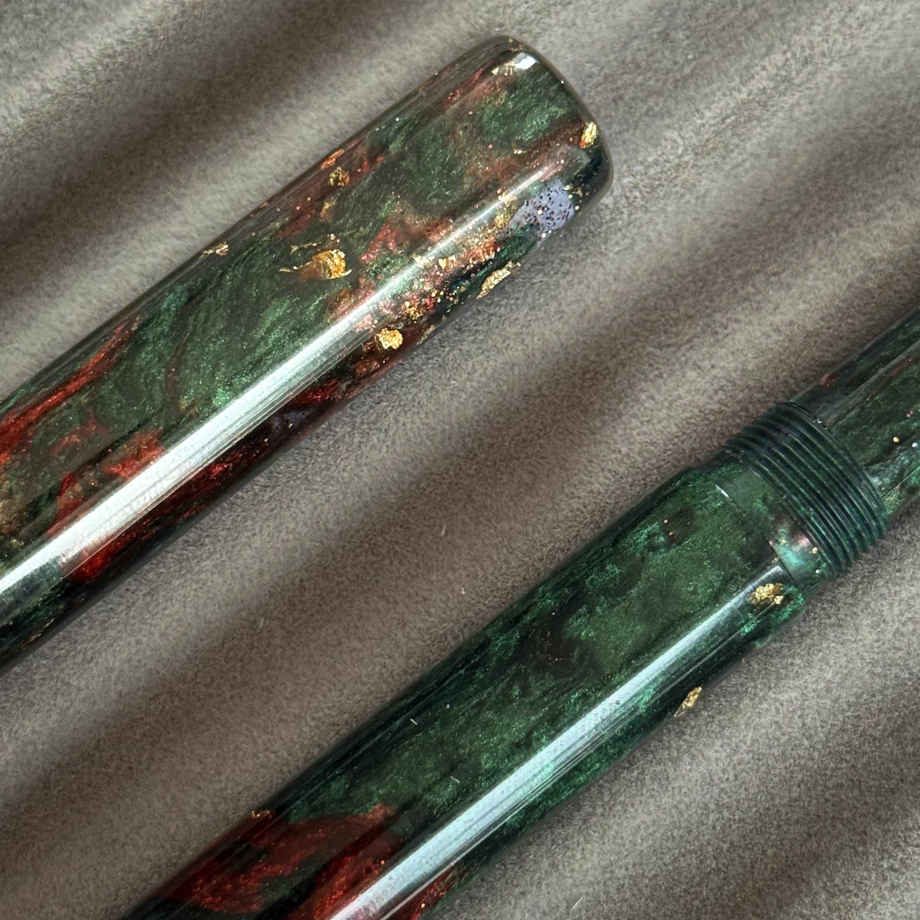 Golden Noel (Straight)